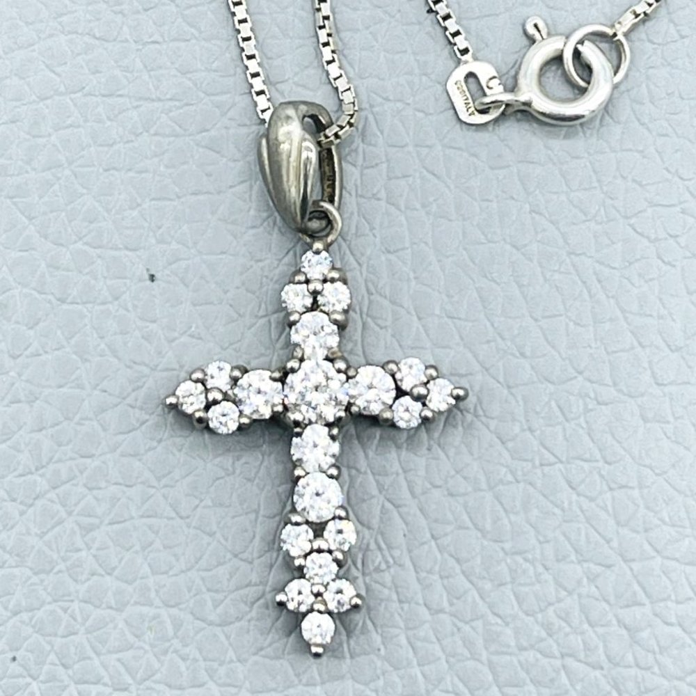 Vintage 925 Sterling Silver CZ Cross Pendant 20” Box Chain Necklace CI Italy